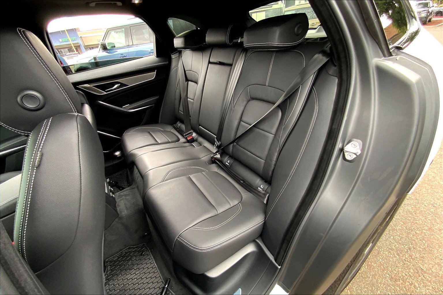 2026 Jaguar F-PACE P250 R-Dynamic S photo 10
