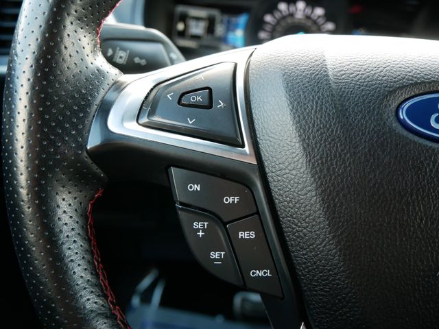 2022 Ford Edge ST photo 21