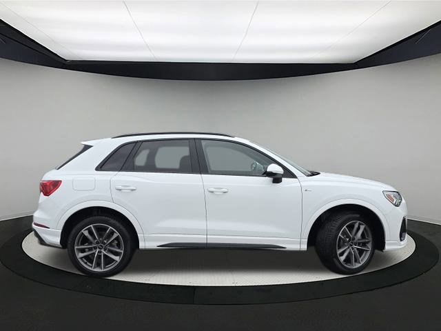 2025 Audi Q3 S line Premium photo 5
