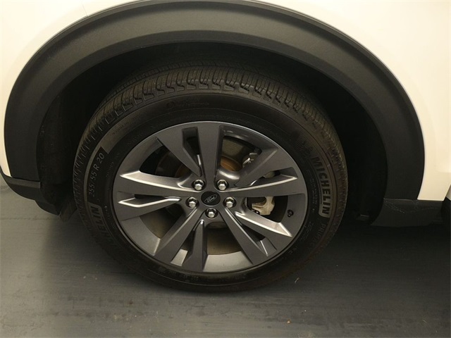 2022 Ford Explorer XLT photo 12