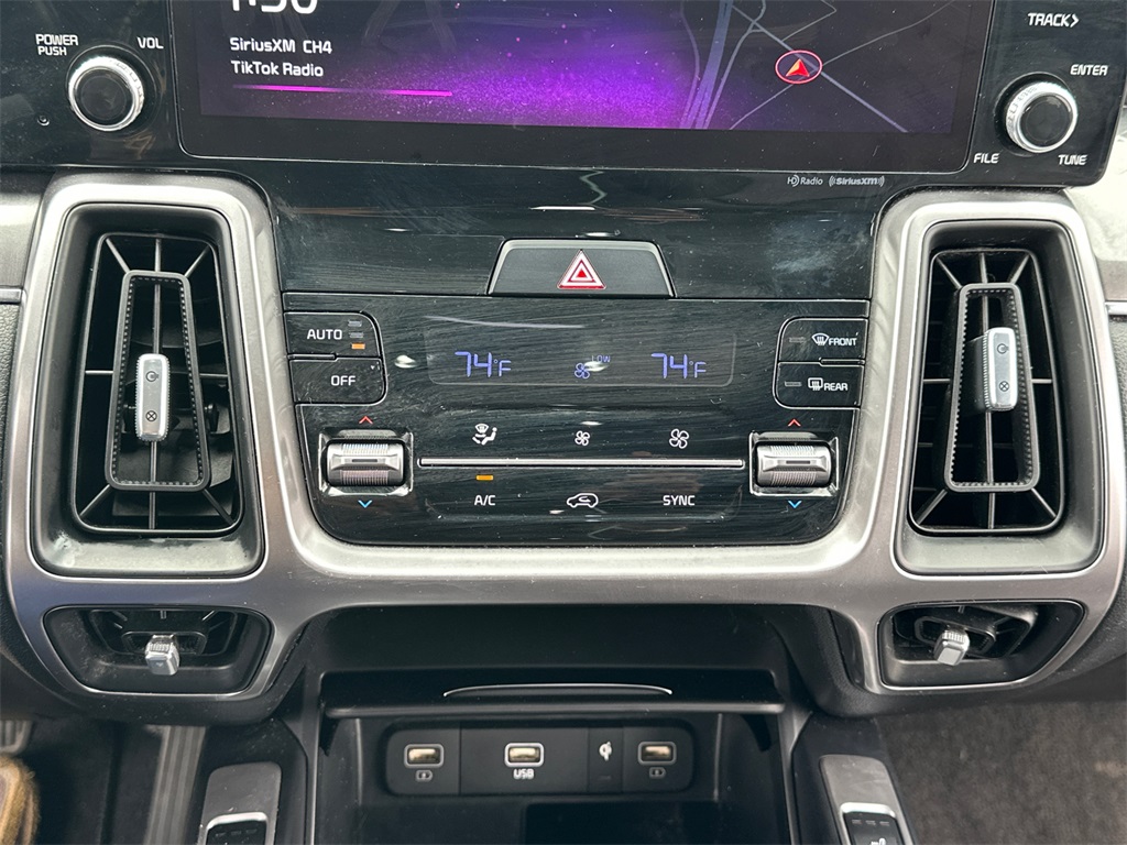 2023 Kia Sorento S photo 28