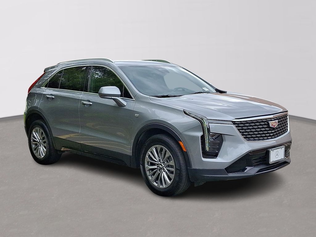 2024 Cadillac XT4 Premium Luxury photo 2