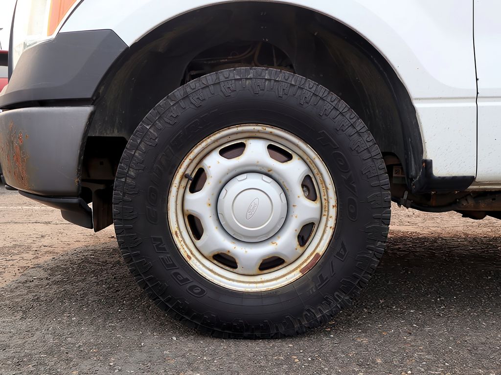 2010 Ford F-150 XL photo 6