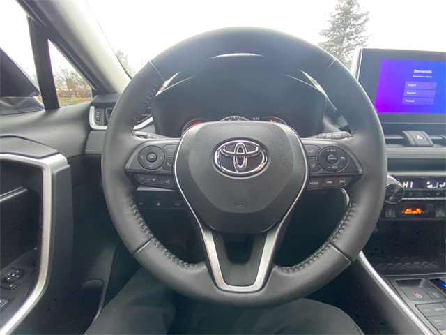 2024 Toyota RAV4 XLE photo 4