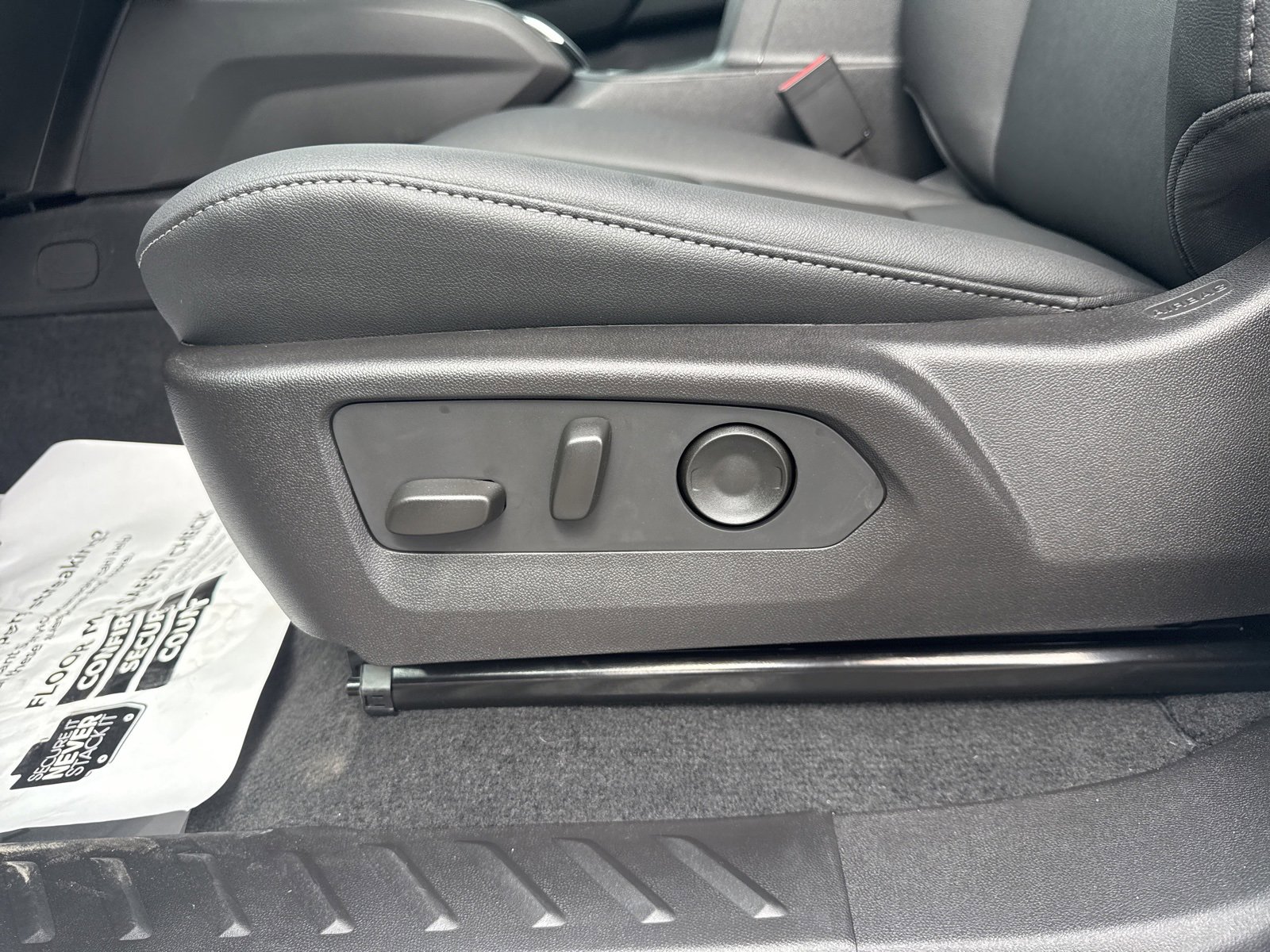 2026 Gmc Canyon Elevation photo 13