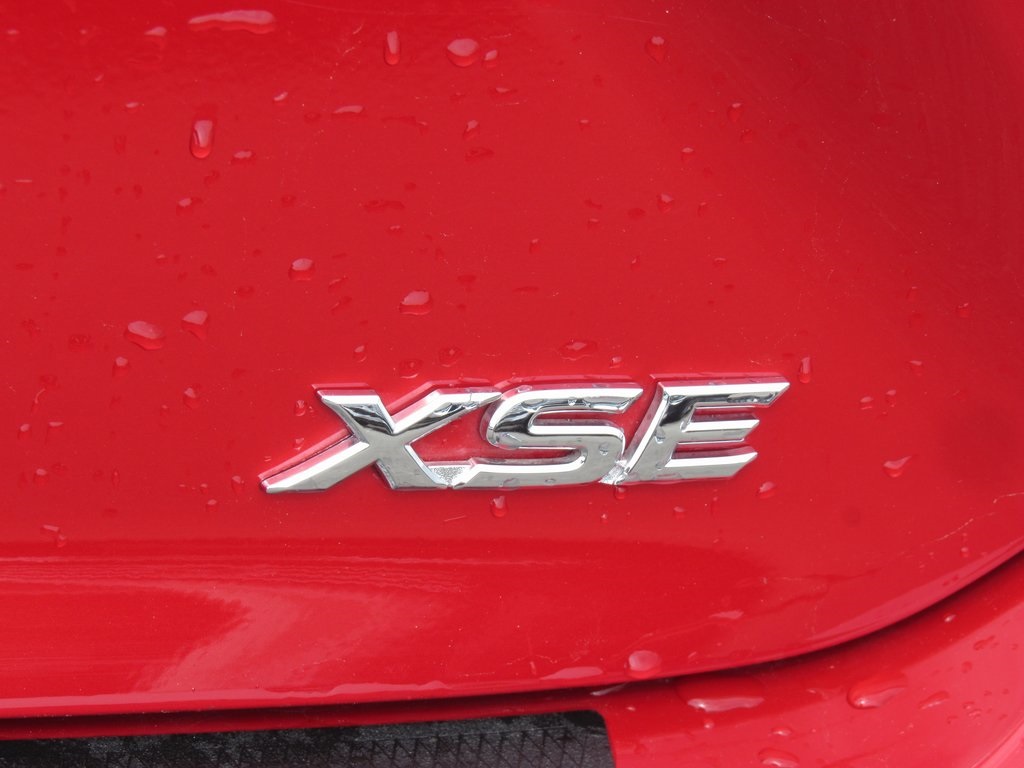2025 Toyota Camry XSE photo 9