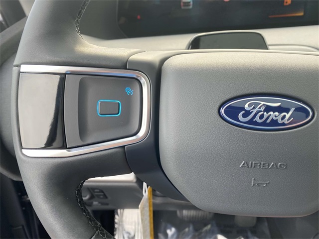2025 Ford Expedition photo 12