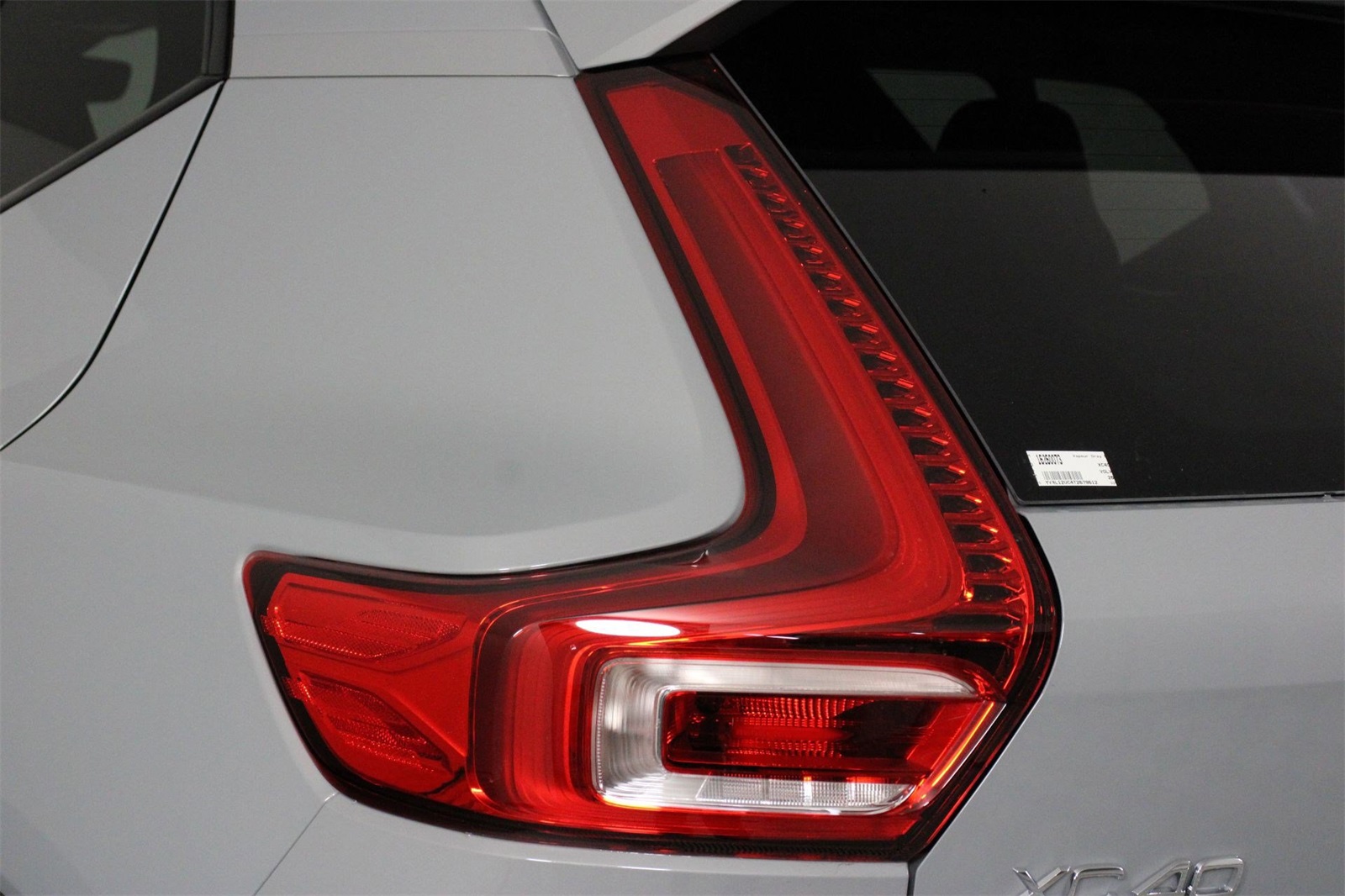 2026 Volvo XC40 Plus photo 13