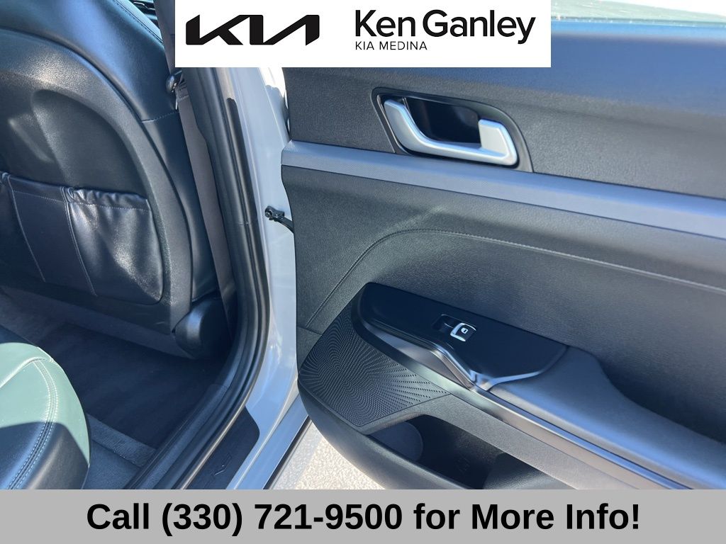 2023 Kia K5 GT-Line photo 47