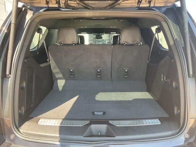 2023 Chevrolet Suburban Premier photo 6