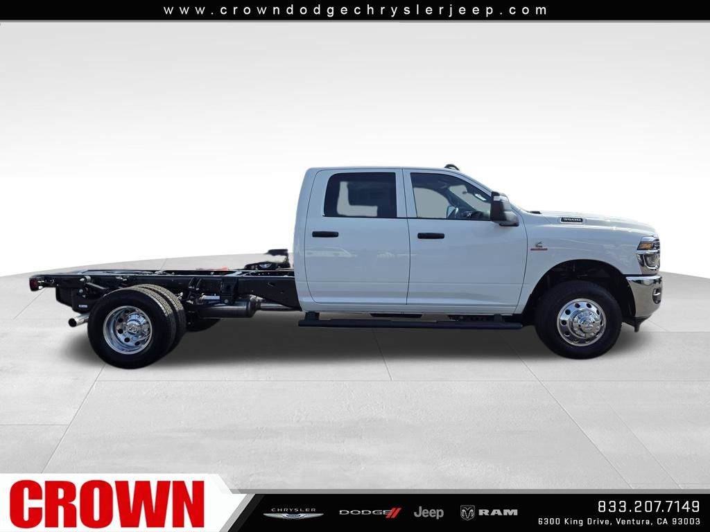 2026 Ram 3500 photo 4