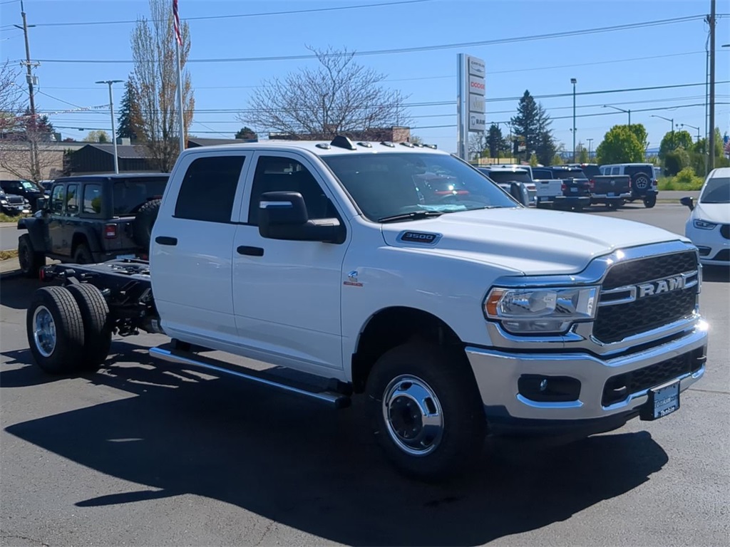 2024 Ram 3500 Tradesman photo 7