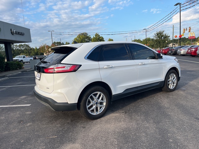 2022 Ford Edge SEL photo 2