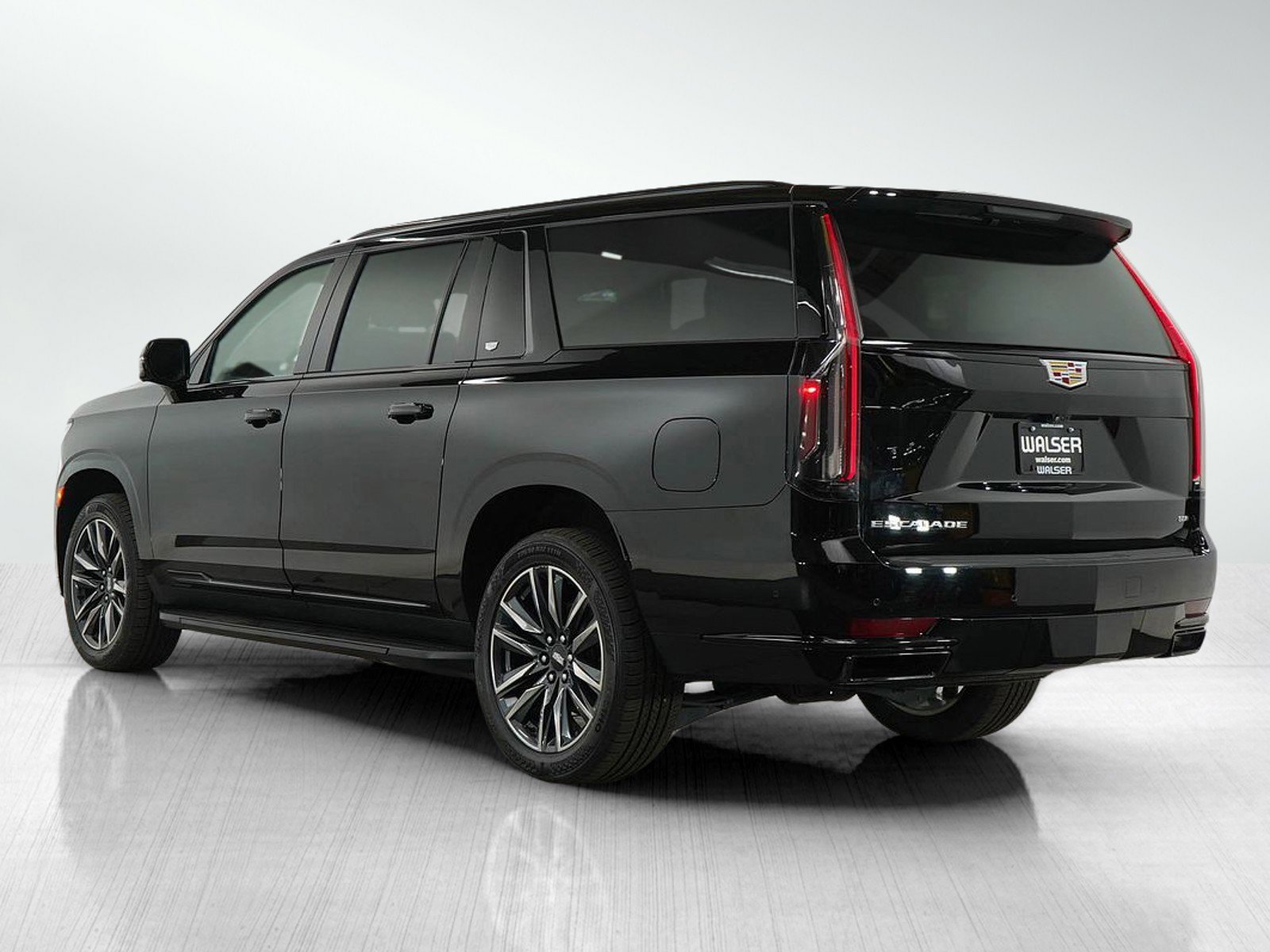 2023 Cadillac Escalade ESV Sport photo 2