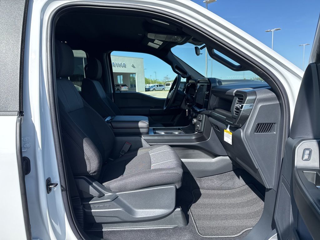 2025 Ford F-150 STX photo 19