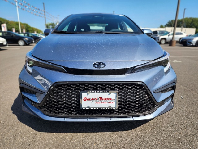 2025 Toyota Corolla SE photo 2