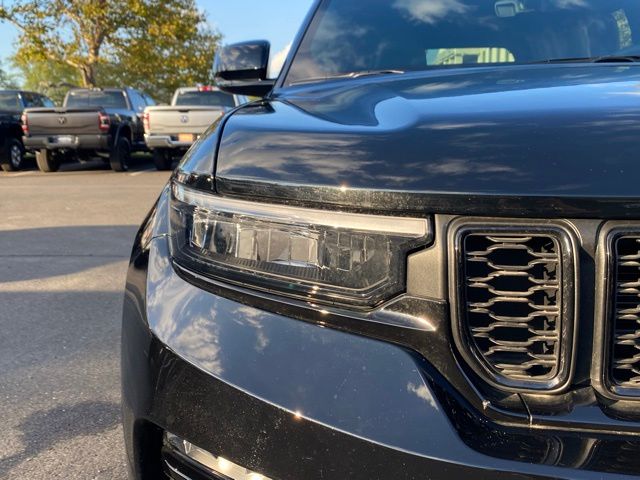 2025 Jeep Grand Cherokee Limited photo 3