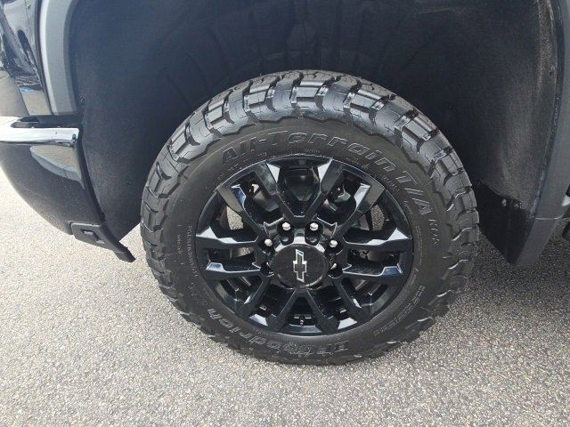 2025 Chevrolet Silverado 2500HD LT photo 6