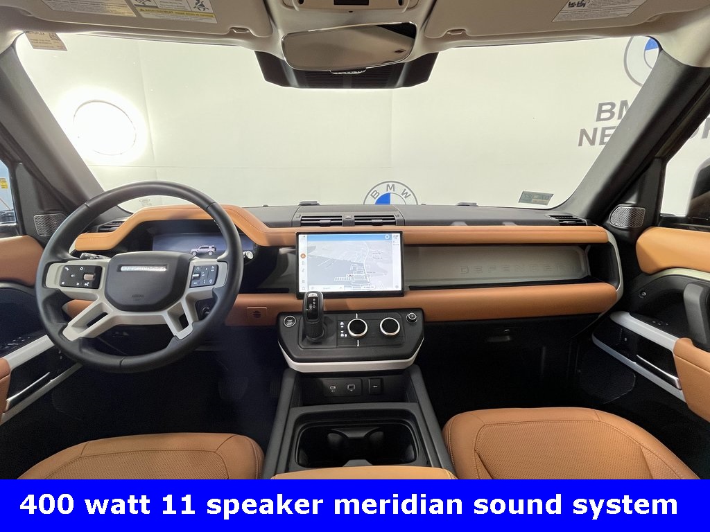 2024 Land Rover Defender 110 SE photo 2