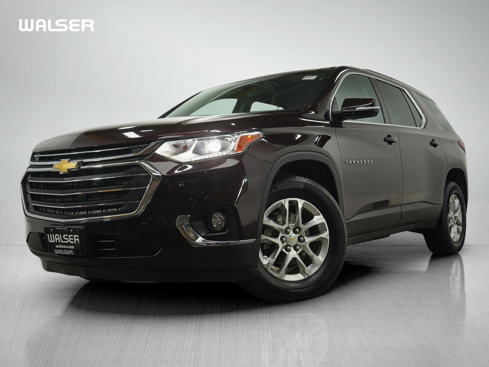 Used 2019 Chevrolet Traverse 1LT with VIN 1GNEVGKW2KJ241757 for sale in Burnsville, Minnesota