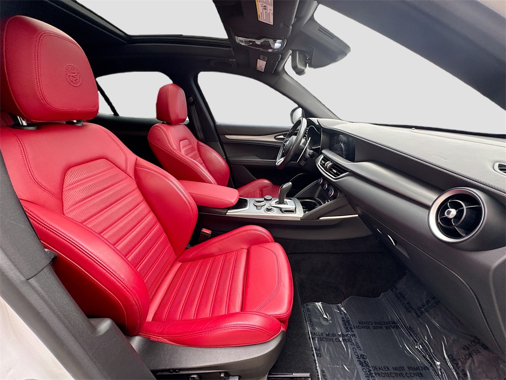 2022 Alfa Romeo Stelvio Ti Sport photo 29