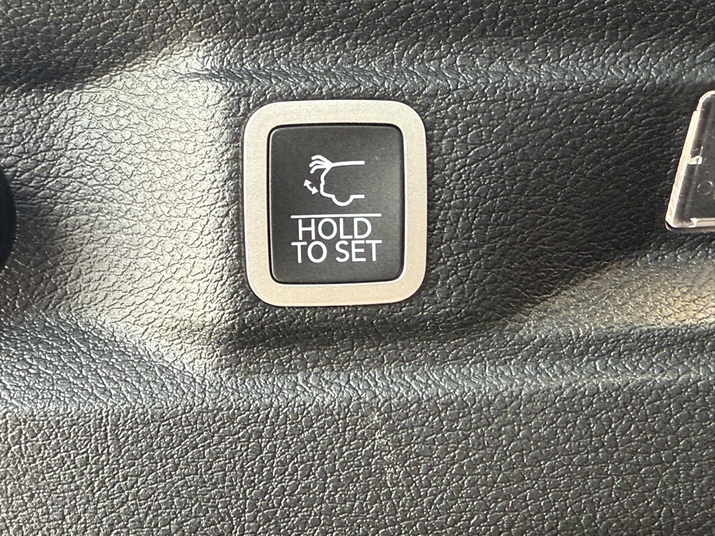 2023 Jeep Grand Cherokee Limited photo 6
