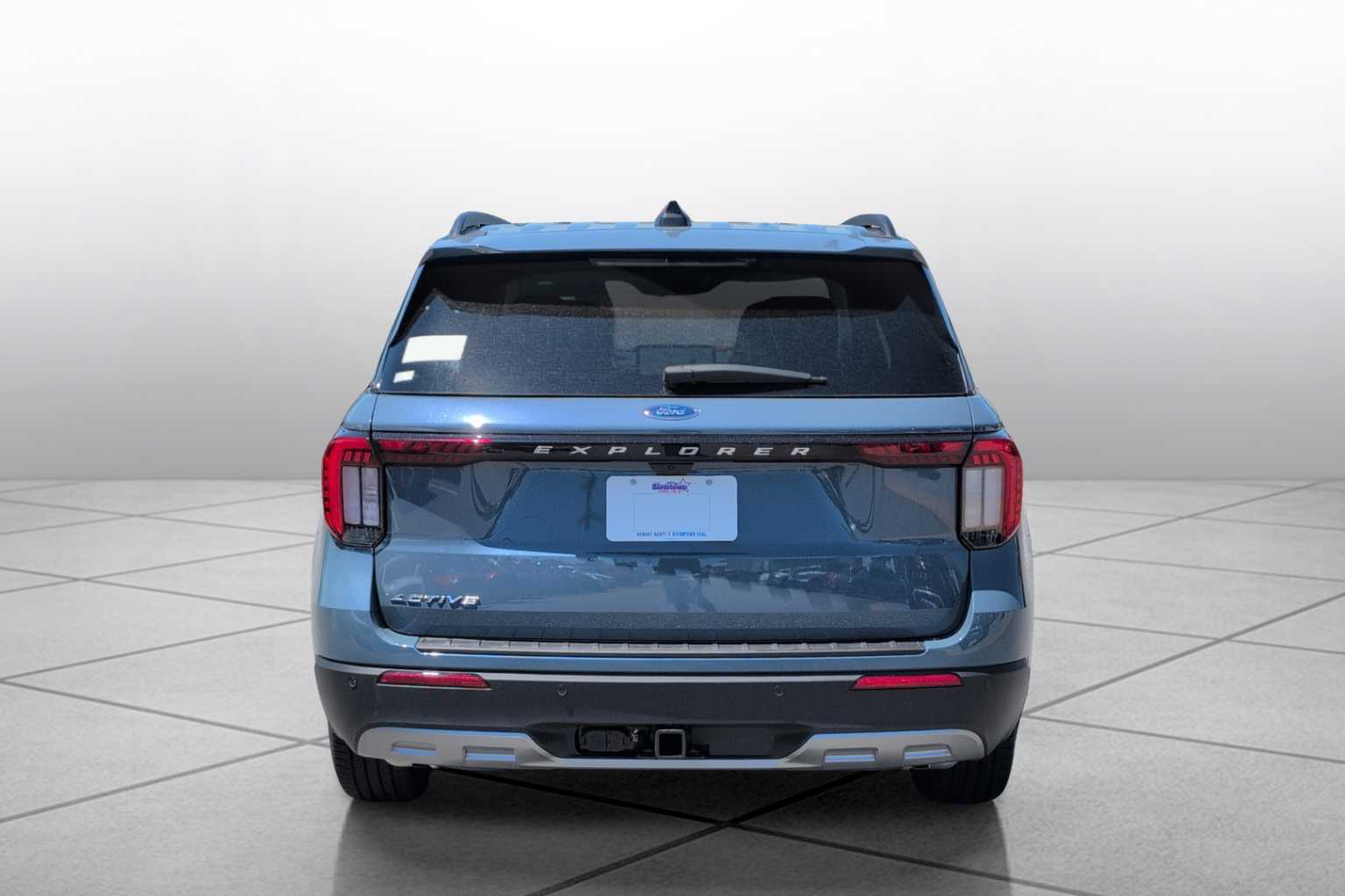 2025 Ford Explorer photo 14