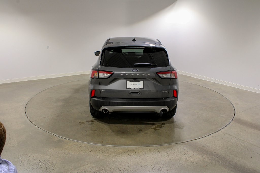 2022 Ford Escape SE photo 4
