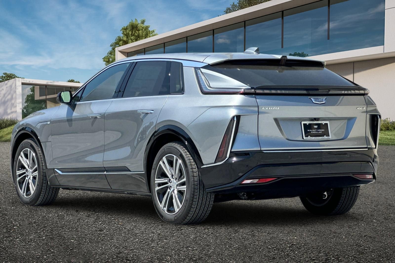 2025 Cadillac Lyriq Luxury photo 4