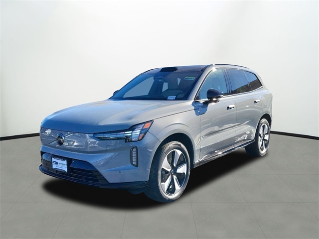 2025 Volvo EX90 Plus's photo