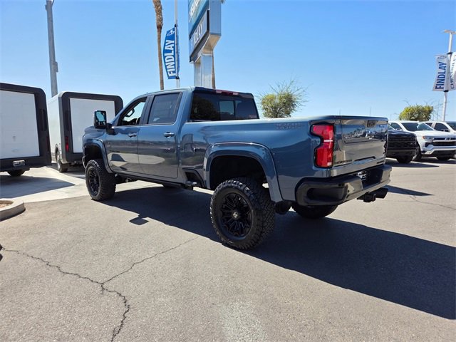 2025 Chevrolet Silverado 2500HD LT photo 3