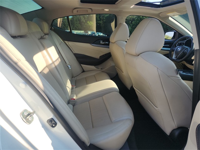 2018 Nissan Maxima SL photo 15