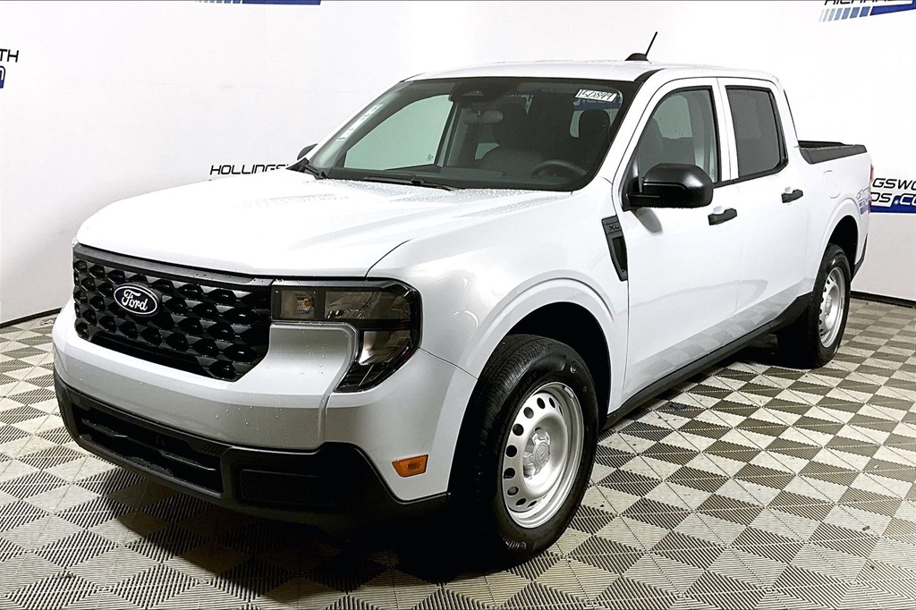 2025 Ford Maverick XL's photo