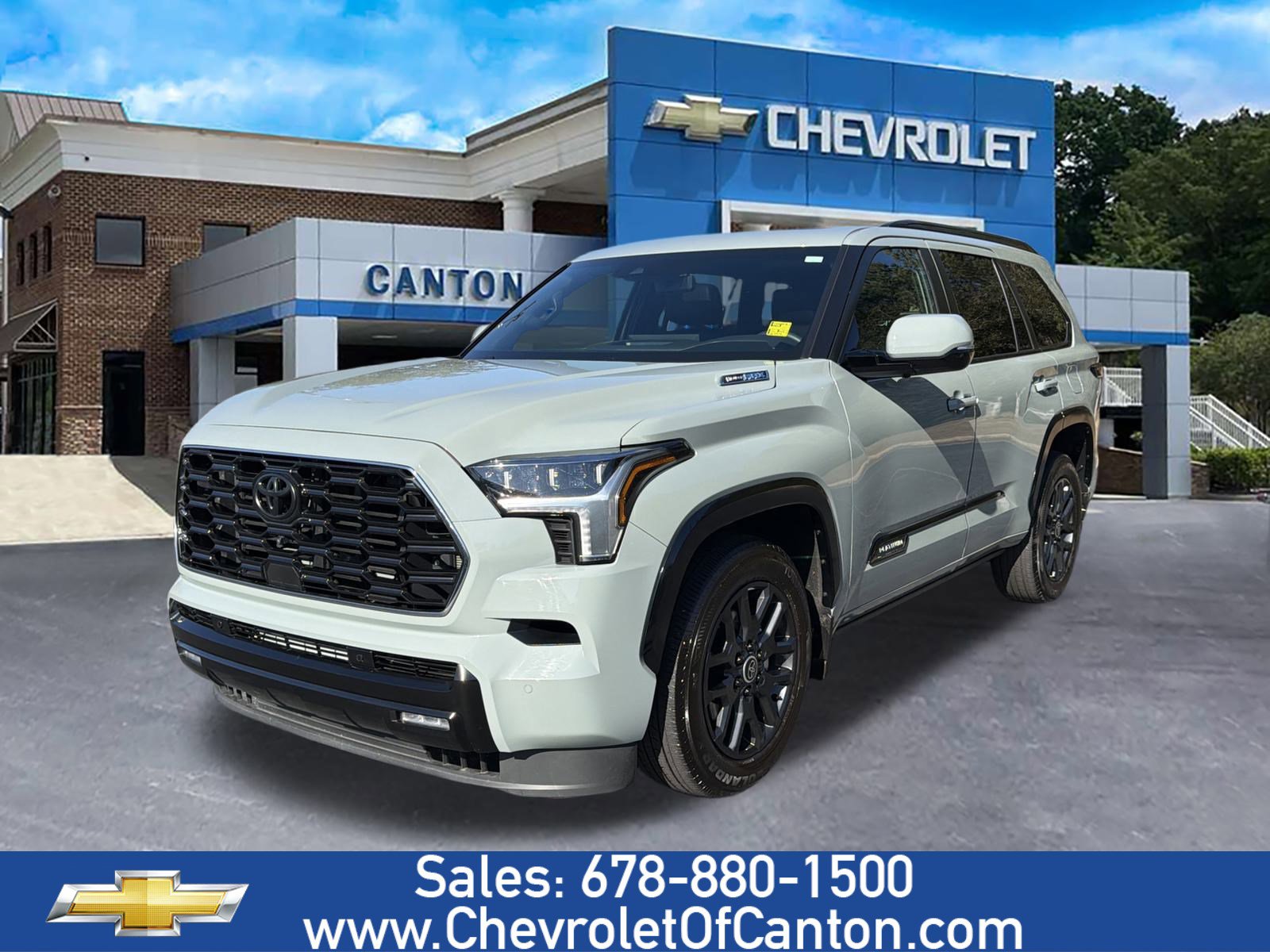 2024 Toyota Sequoia Platinum's photo