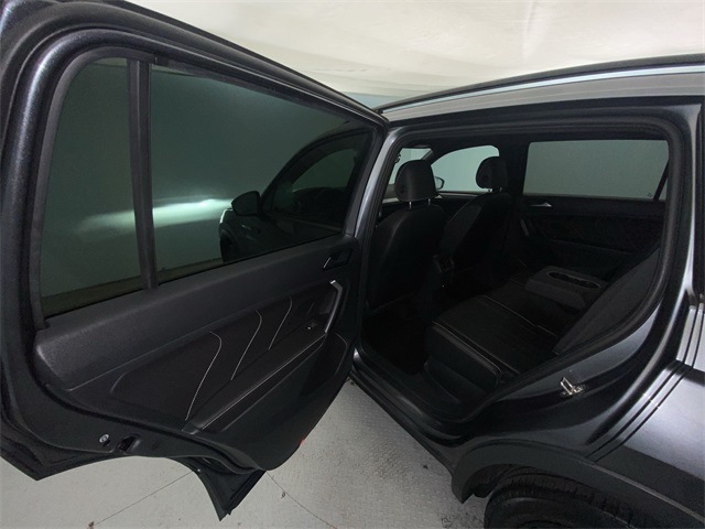 2022 Volkswagen Tiguan SE R-Line Black photo 23