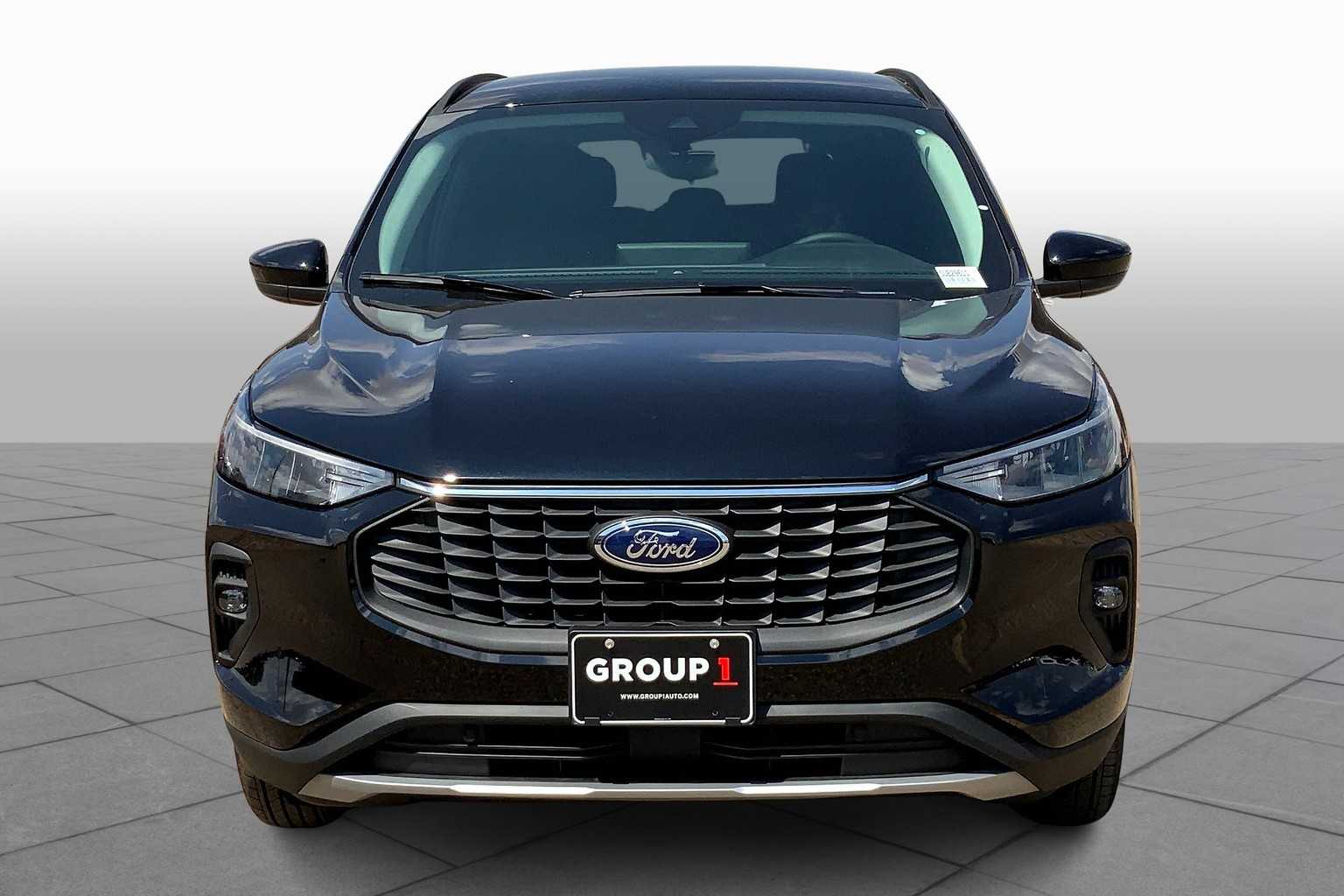 2025 Ford Escape Plug-In Hybrid photo 3