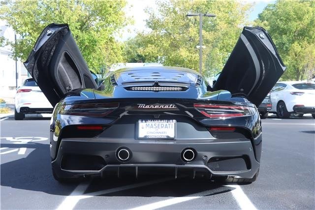 2022 Maserati MC20 Base photo 5