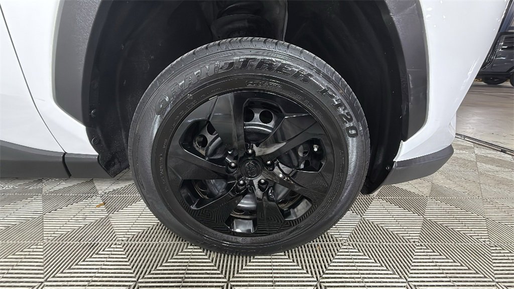 2022 Toyota RAV4 LE photo 30