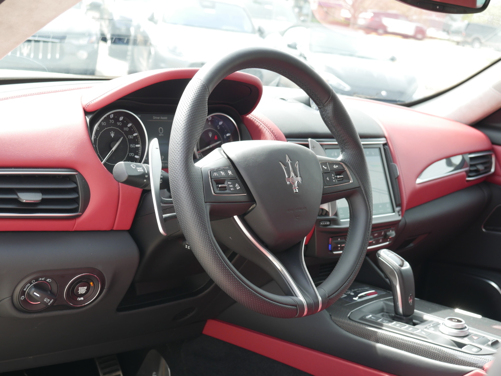 2023 Maserati Levante Modena photo 22