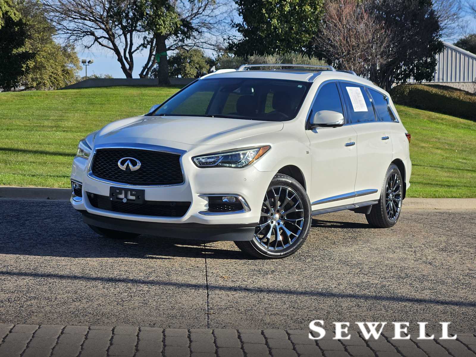 2019 INFINITI QX60 LUXE