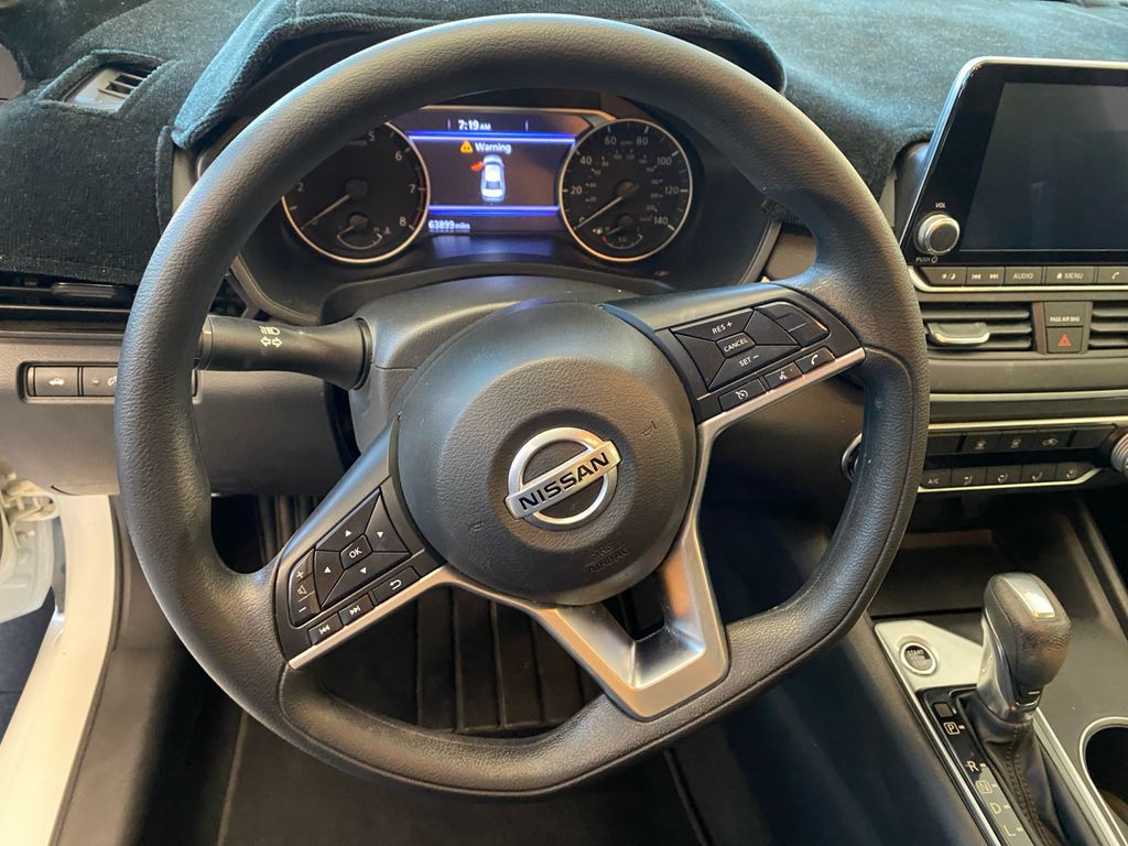 2022 Nissan Altima 2.5 SV photo 5