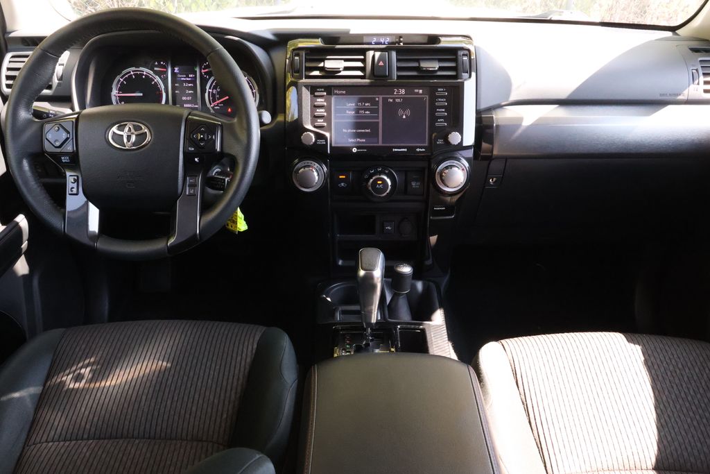 2020 Toyota 4Runner TRD Off-Road photo 13
