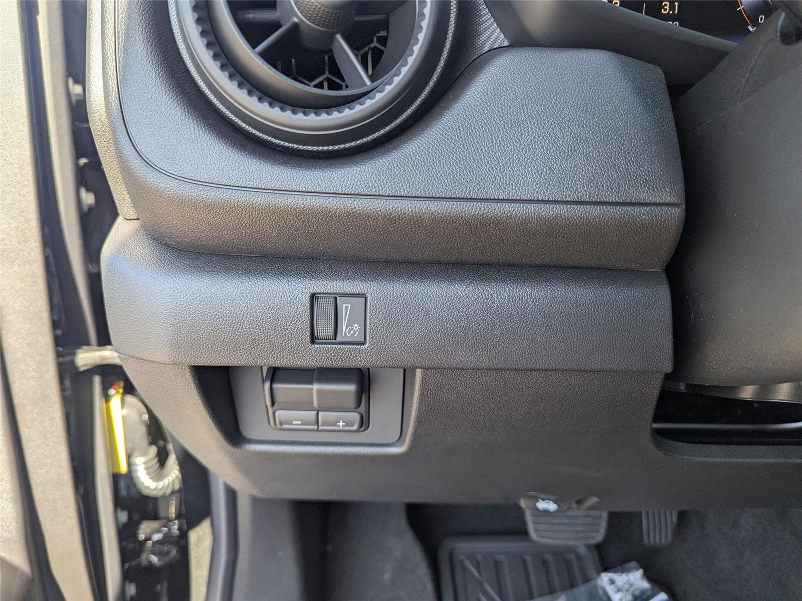 2025 Chevrolet Colorado LT photo 31
