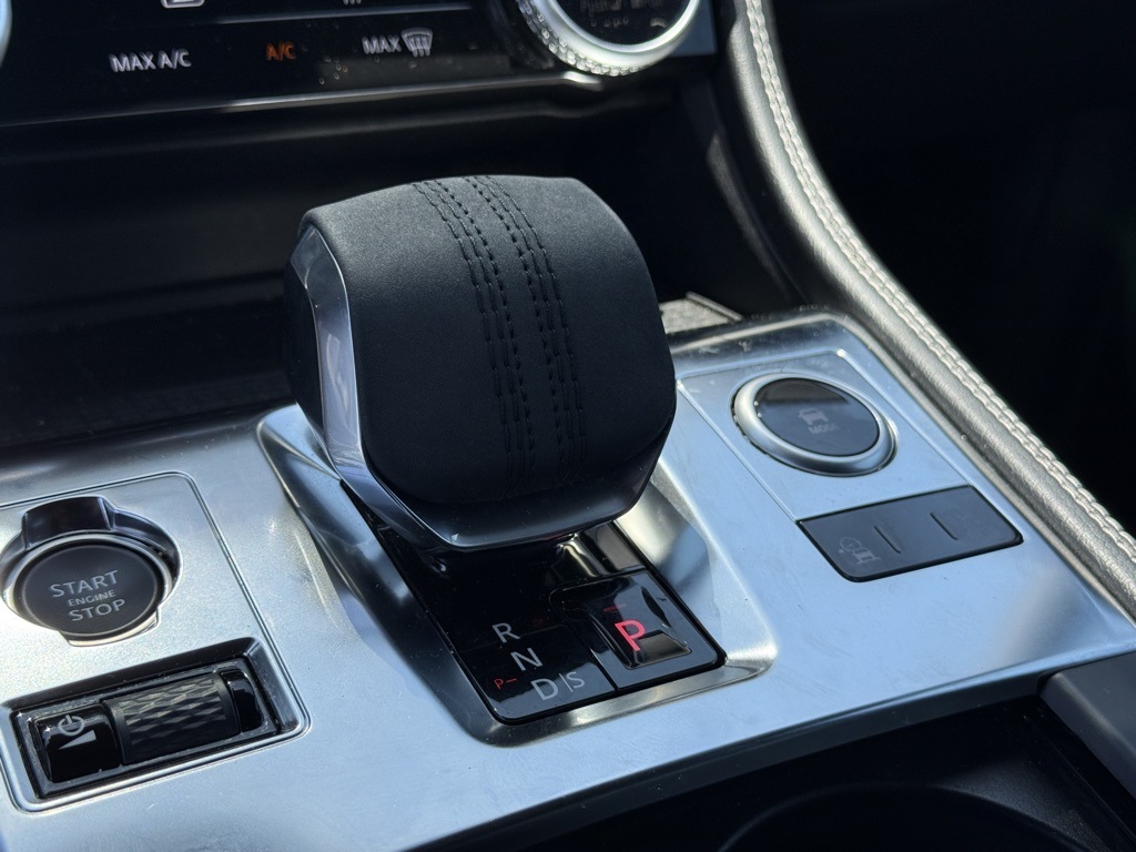 2025 Jaguar F-PACE P250 R-Dynamic S photo 20