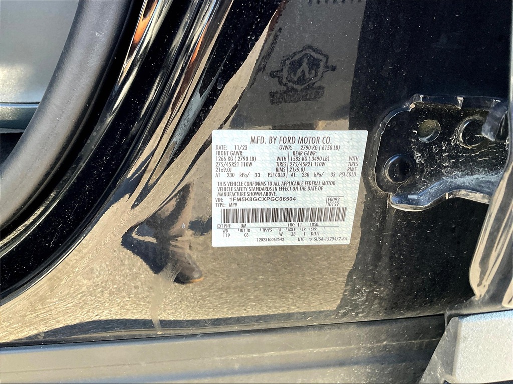 2023 Ford Explorer ST photo 29