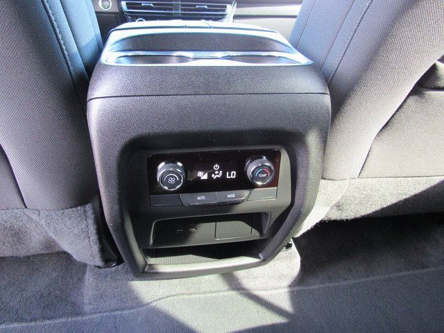 2025 Chevrolet Traverse photo 17