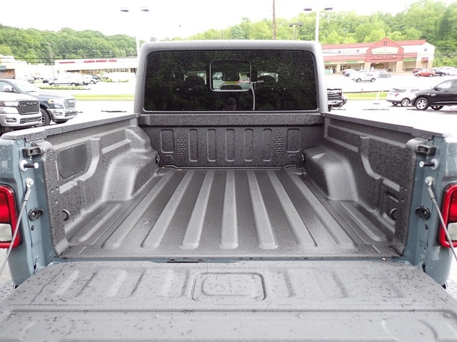 2025 Jeep Gladiator Sport S photo 5