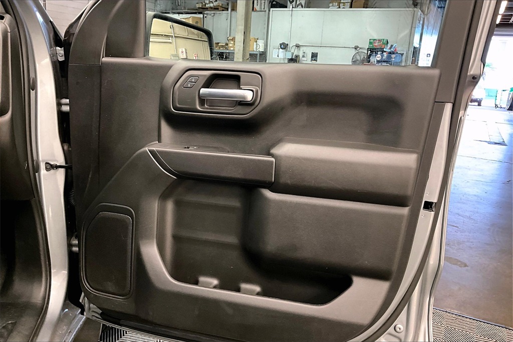 2024 Chevrolet Silverado 1500 Custom photo 24