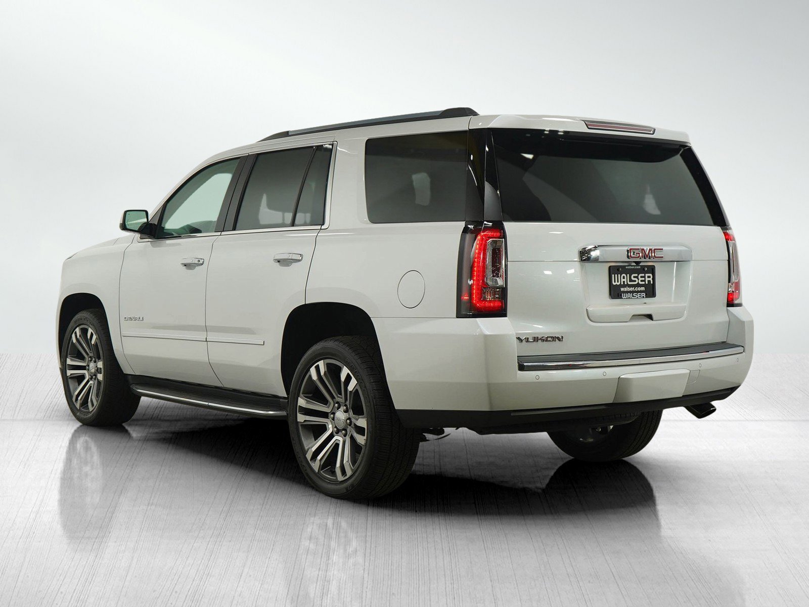 2017 Gmc Yukon Denali photo 3