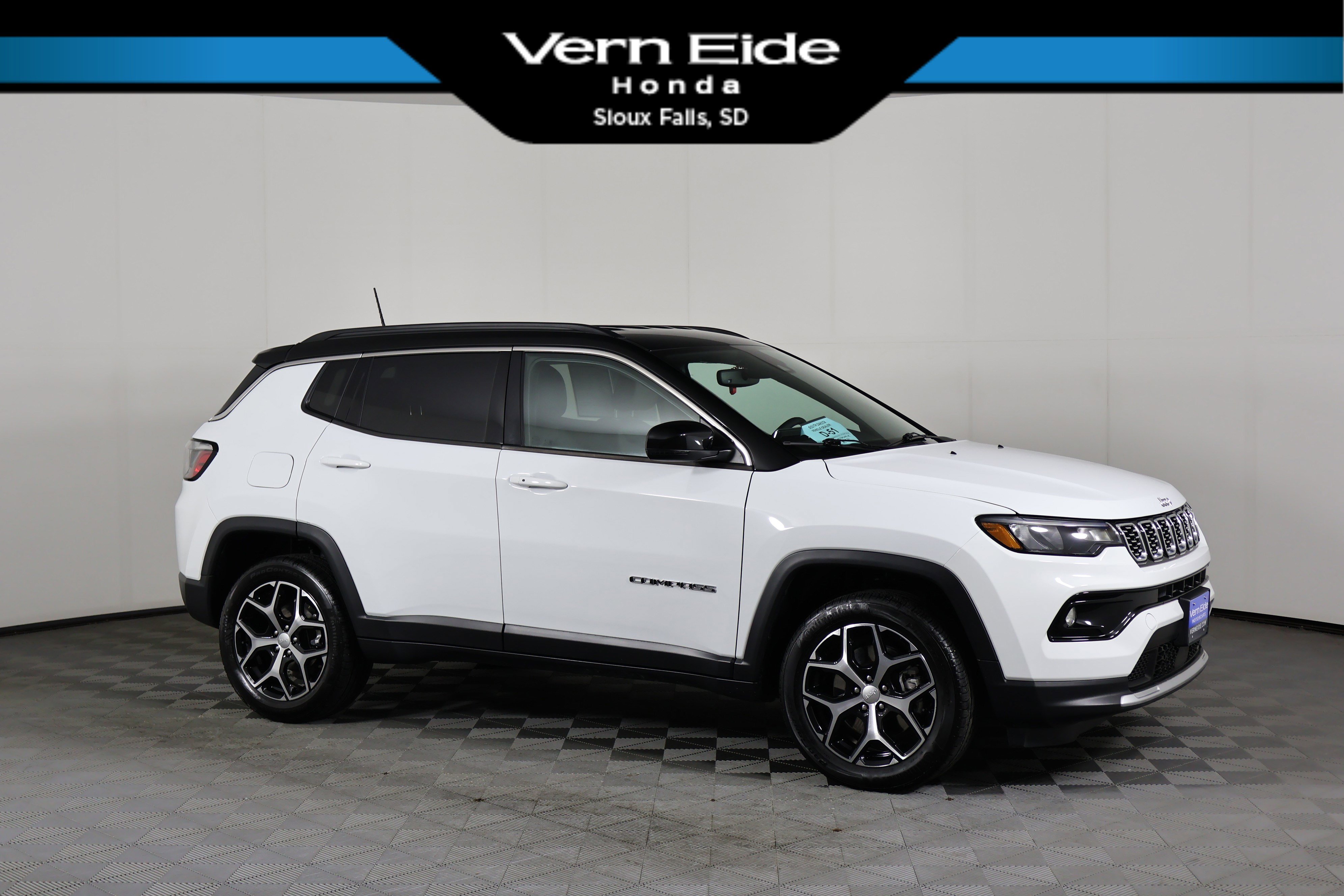 2024 Jeep Compass Limited's photo